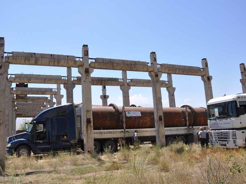  Dismantling and loading the dryer drum for processing fodder for further transportation to Almaty, Kazakhstan.